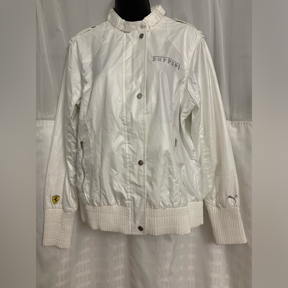 Puma Ferrari large light jacket